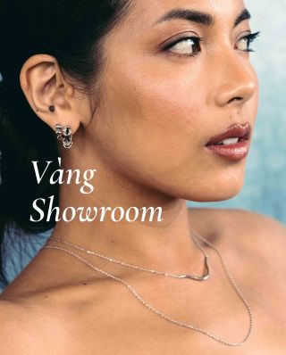 Náš první Vàng showroom je na světě! ❤️ Nově si naše šperky můžete vyzkoušet a zakoupit v @bebar.co 🤭 Těšíme se na Vás! 🍒